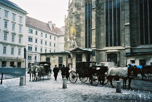 The Fiaker drivers have a rest behind the Stephansdom
